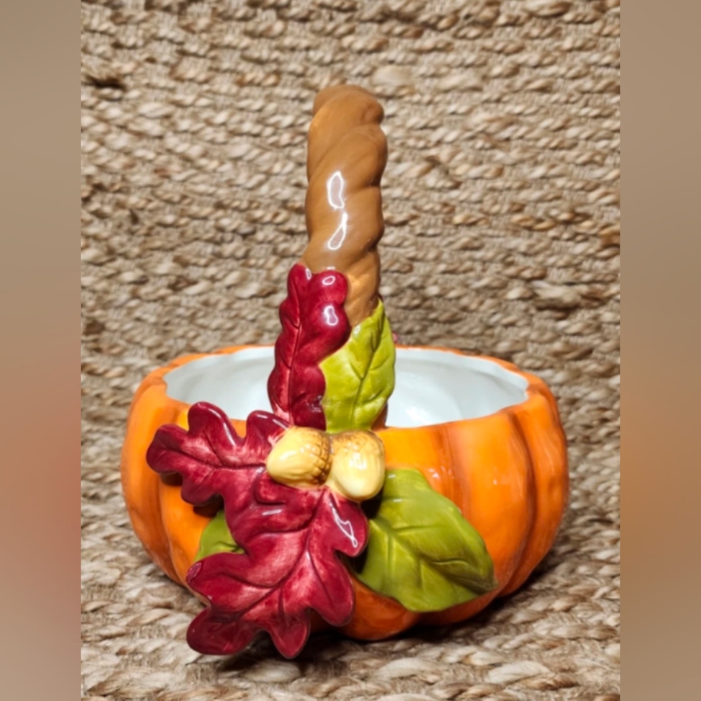 Harvest Ceramic Pumpkin Basket Acorns Autumn Decor Fall Leaves Centerpiece